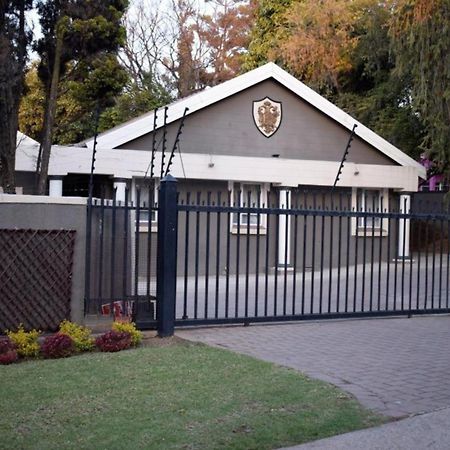 The Elephant Room At Frederick'S Place Pretoria-Noord Zewnętrze zdjęcie