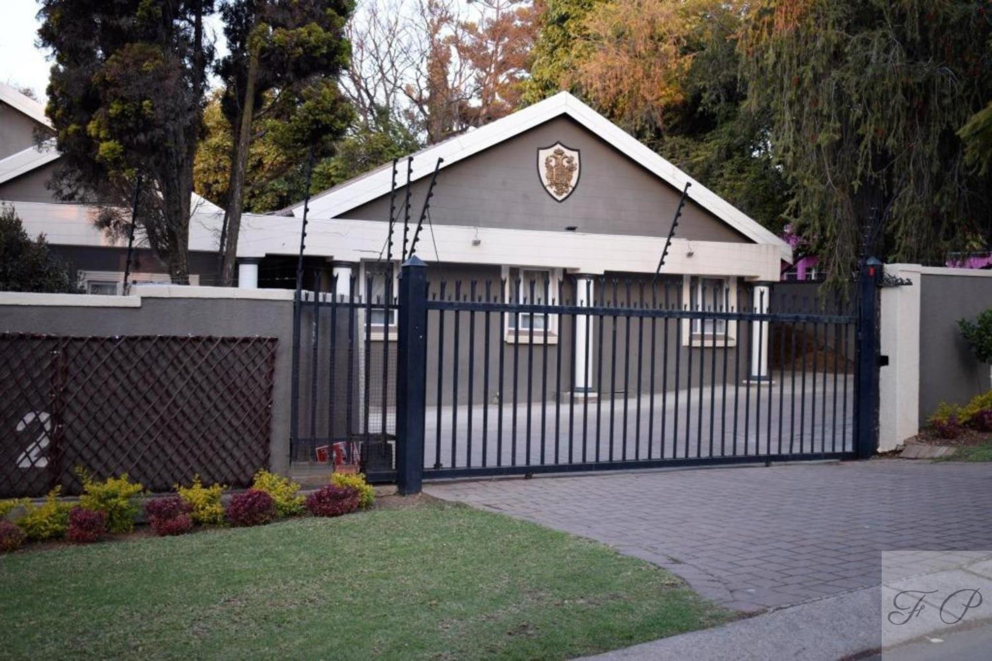 The Elephant Room At Frederick'S Place Pretoria-Noord Zewnętrze zdjęcie